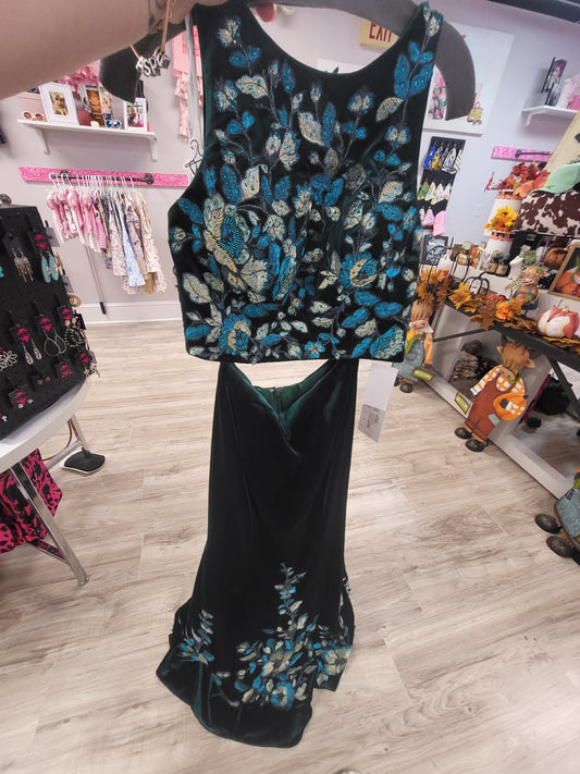 2 piece floral & velvet